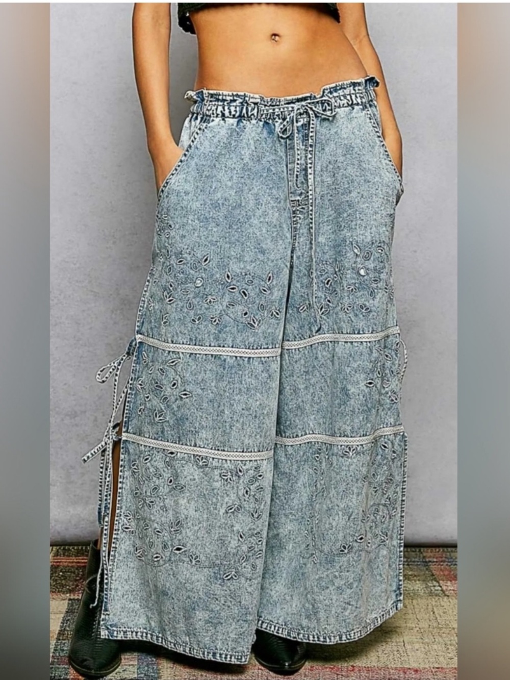 New: POL Boho Light Blue Laser-Cut Patchwork Wide-Leg Jeans•Medium